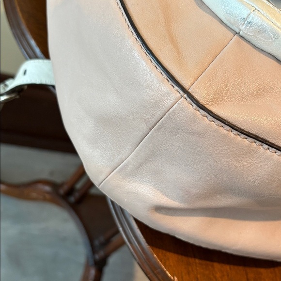 Coach  Kristin  shoulder/cross body bag pearlescent beige pink white snake skin - Picture 13 of 17